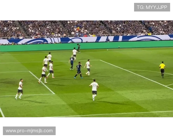 回顾历届世界杯四强的比赛精彩瞬间与经典战役盘点