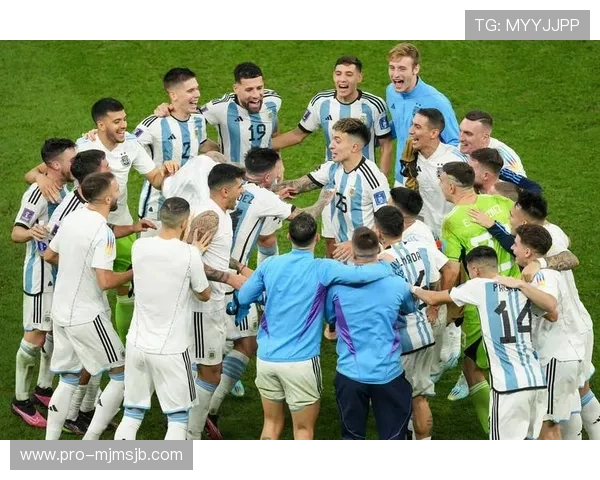 世界杯决赛阿根廷与法国比赛中的明星球员表现与精彩瞬间回顾 世界杯决赛阿根廷与法国比赛中的明星球员表现与精彩瞬间回顾